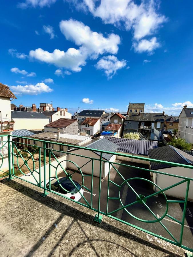 Salm, Coquet Studio Avec Balcon ウイストルアム エクステリア 写真